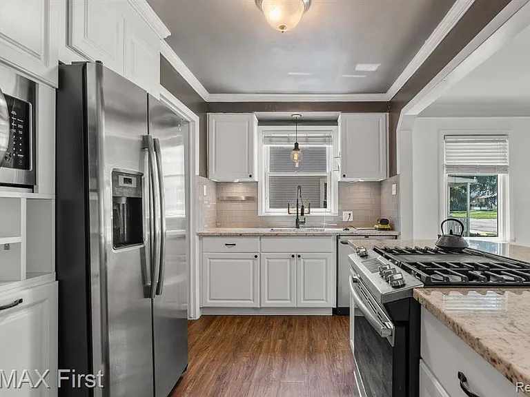 406 N Campbell Rd — Photo 6