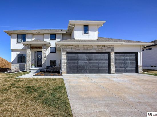 12806 Cooper St, Papillion, NE 68046