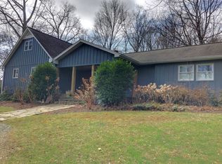 968 New Haw Creek Rd, Asheville, NC 28805