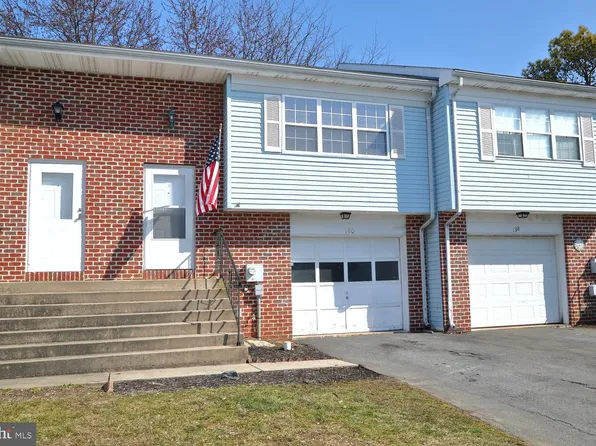 140 Pickwick Pl, Millersville, PA 17551