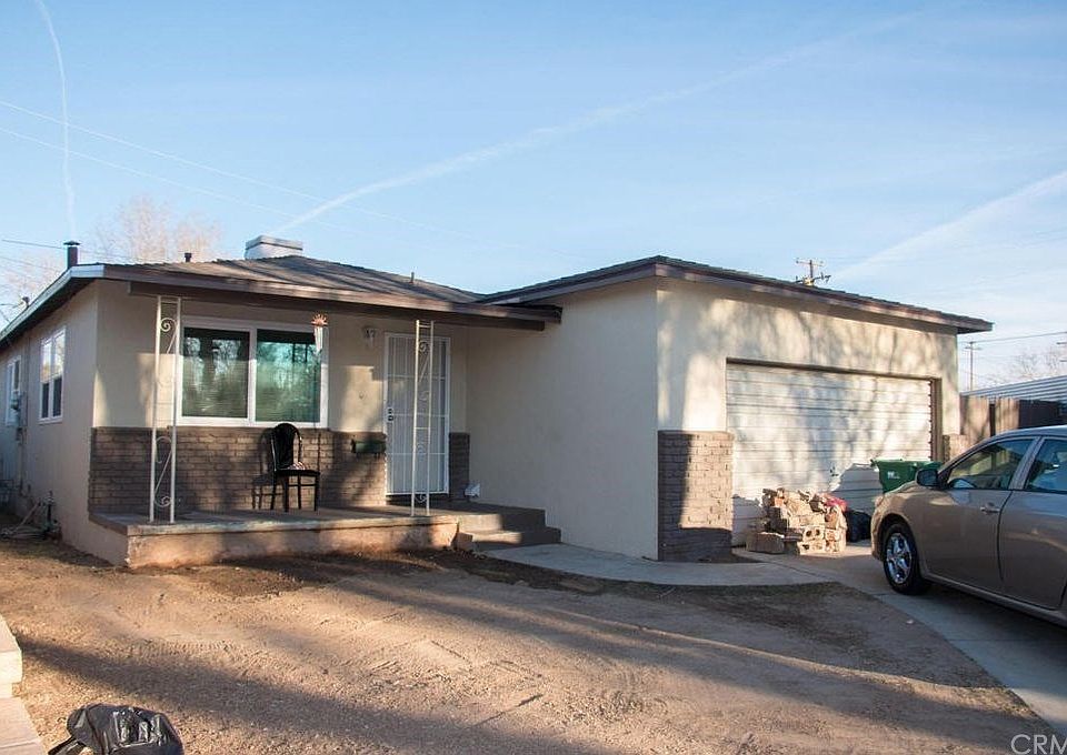 1st image of 300 W Avenue J9