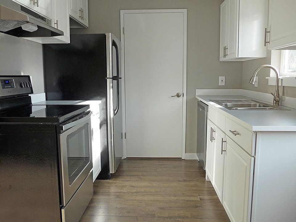 1st image of 502 S Cloverdale St APT 102