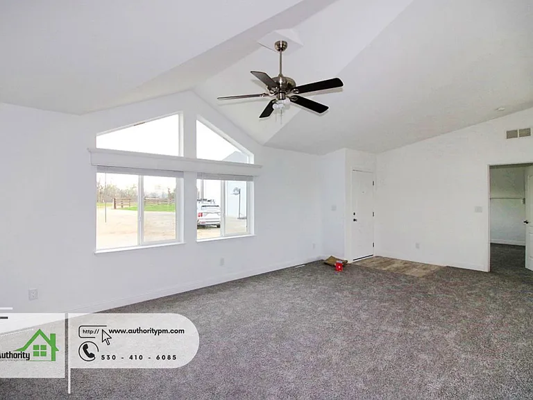 18848 Lorina Dr — Photo 6