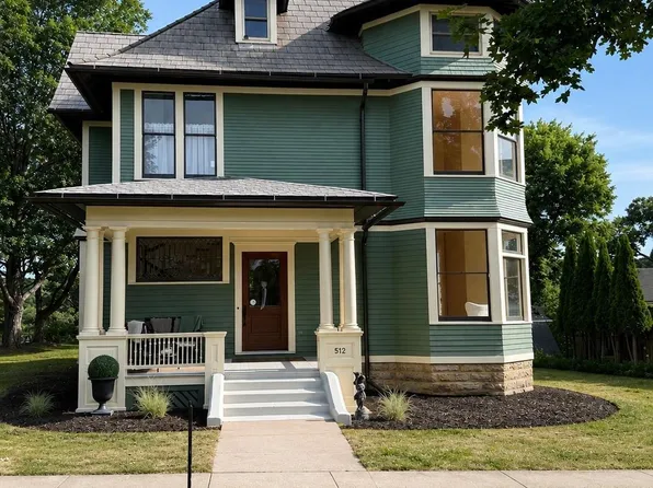 512 W Broadway St, Decorah, IA 52101