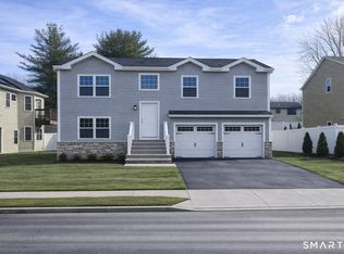 15 Yorktown Ridge, Waterbury, CT 06704