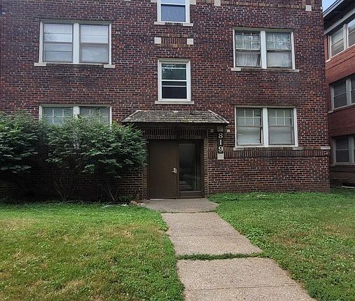 3rd image of 819 E 42nd St #3W