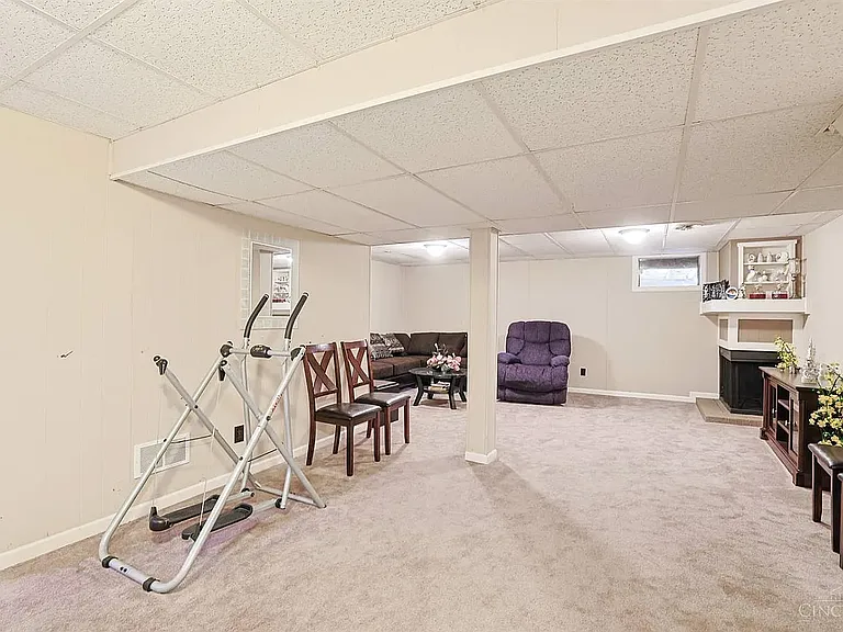 7519 Kingsgate Way — Photo 21