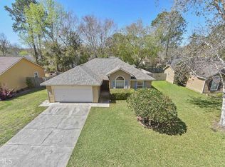 321 McQueen Cir, Saint Marys, GA 31558