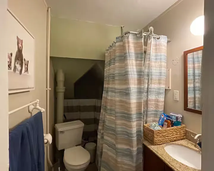 629 Crescent St NE #2 — Photo 4