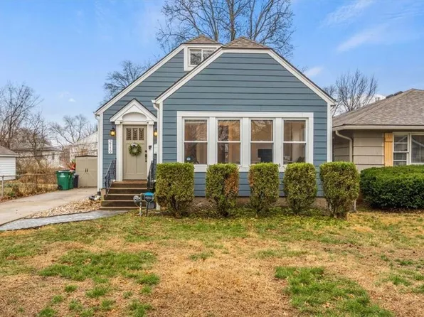 2119 W 47th Ter, Westwood, KS 66205