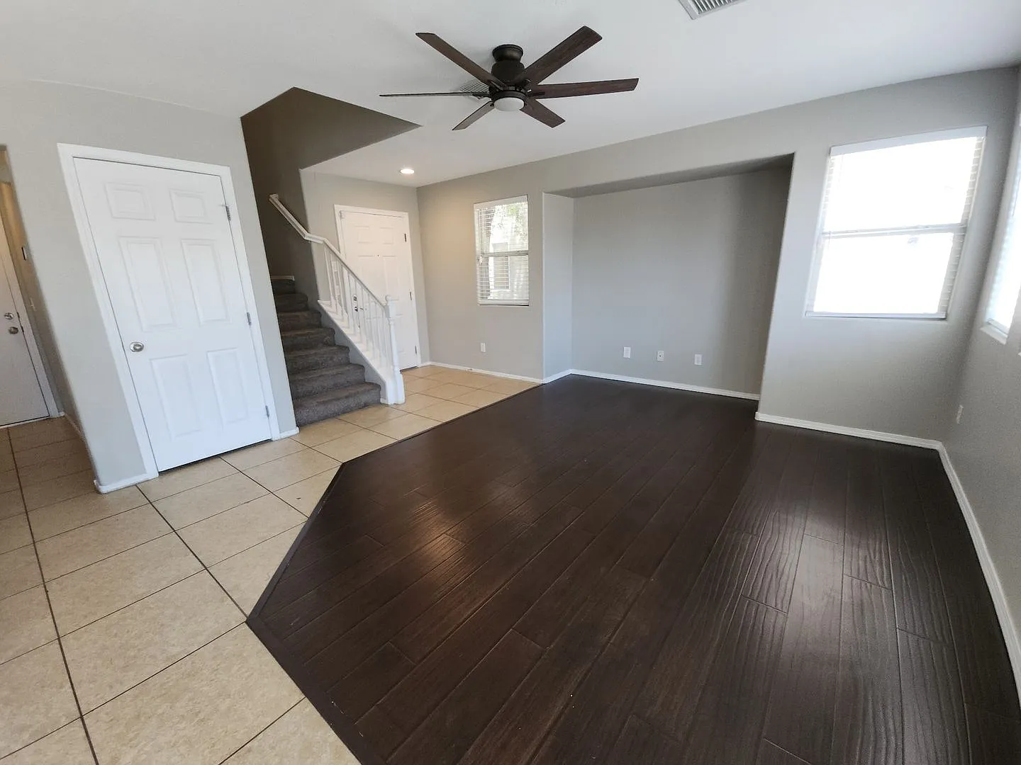 Great 4 Bedroom Home located in Centennial Hills Town Center neighborhood. — Photo 4