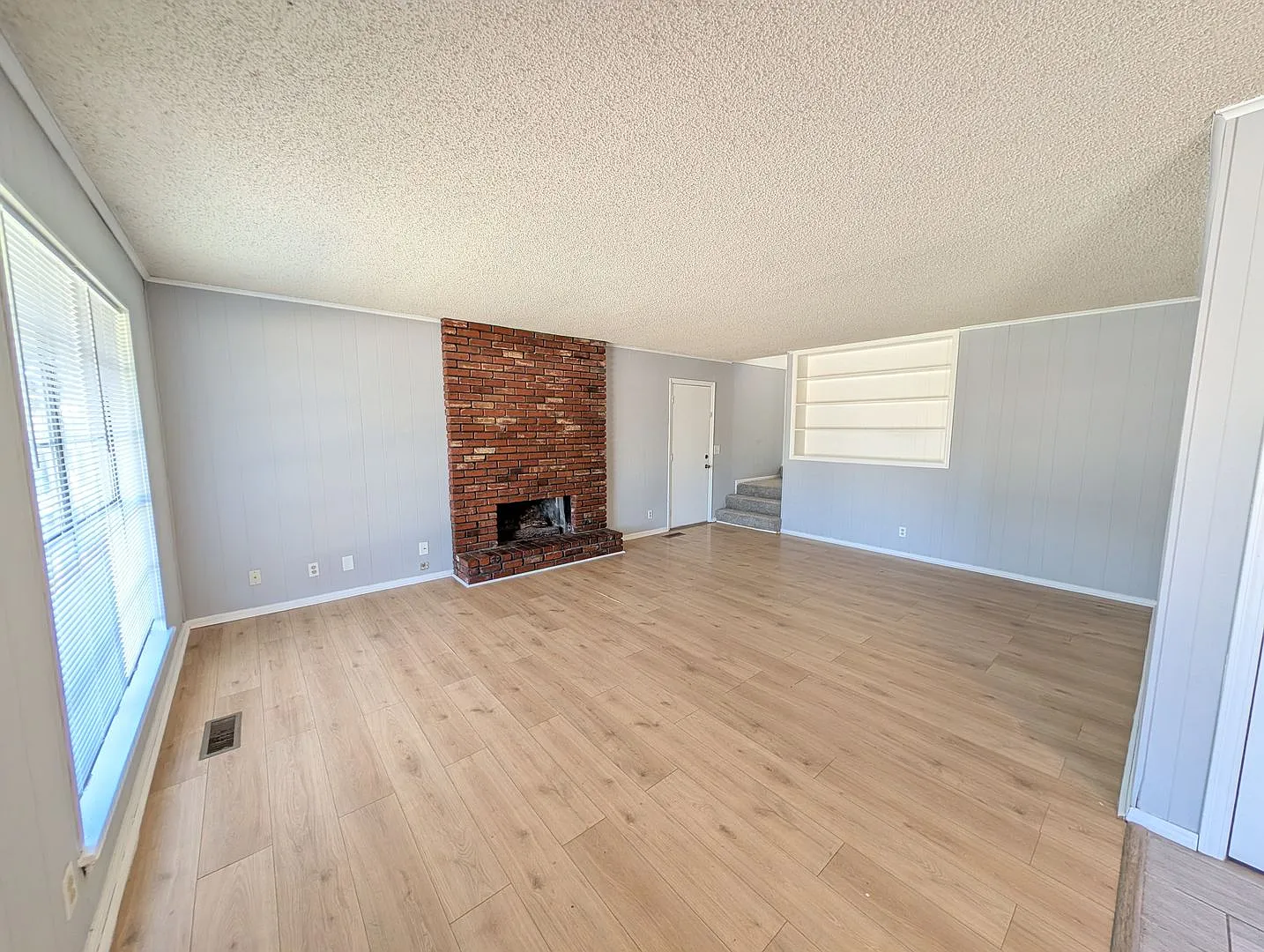 9904 East 22nd Place — Photo 2