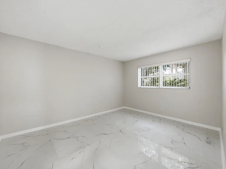 3000 Riverside Dr #201-1 — Photo 13