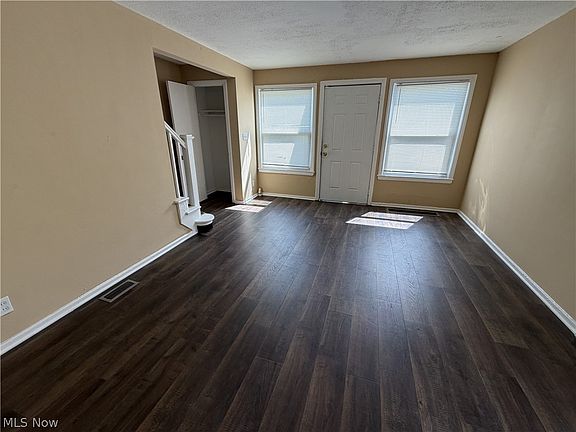 5th image of 1542 E 256th St