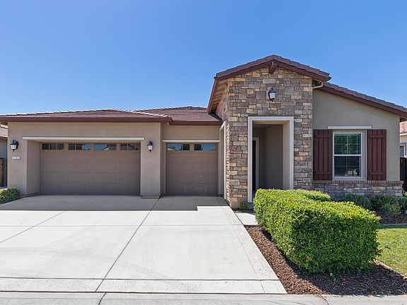2nd image of 7143 Lakehead Way