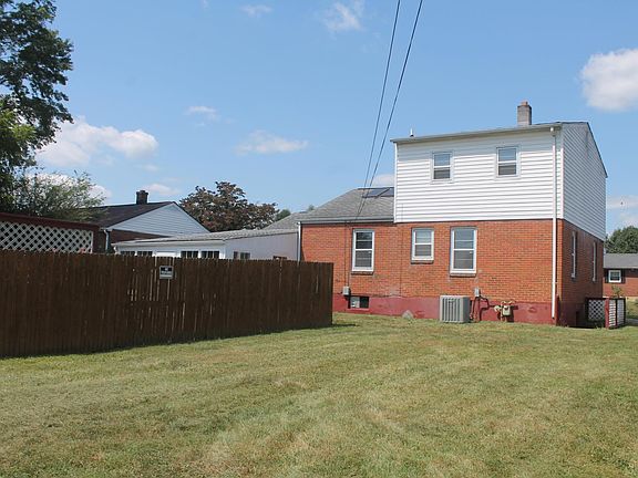 3rd image of 2064 Dansbury Dr NW
