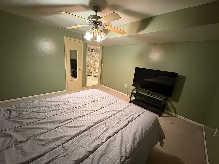 4676 N Dwight Dr — Photo 24