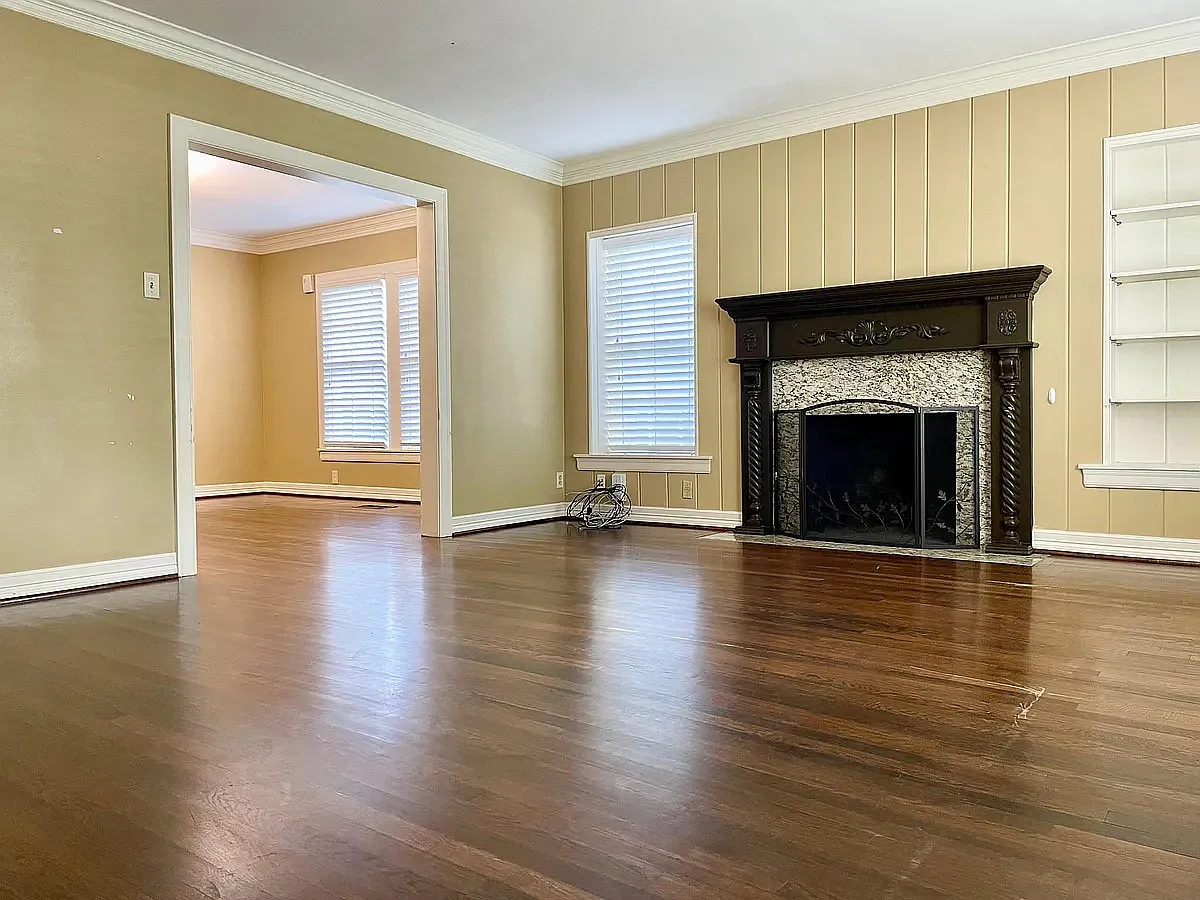 5 bed, 2049 sqft, $5,000 — Photo 2