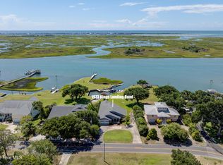 1973 Kings Landing Rd, Hampstead, NC 28443