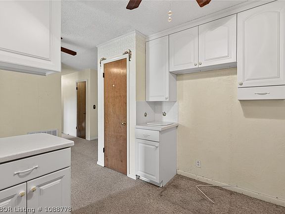 5th image of 1926 Lake Dr