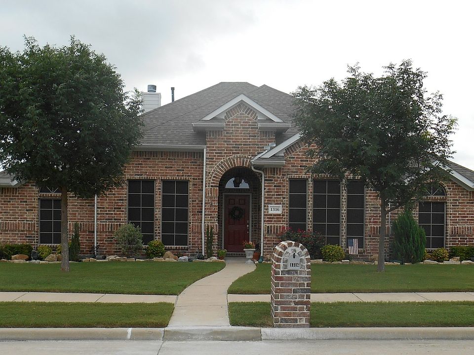 1st image of 1316 Live Oak St