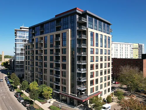 Venture Luxury High Rise Photo 1