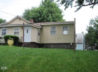 77 Woodlawn Ave, Bridgeport, CT 06606