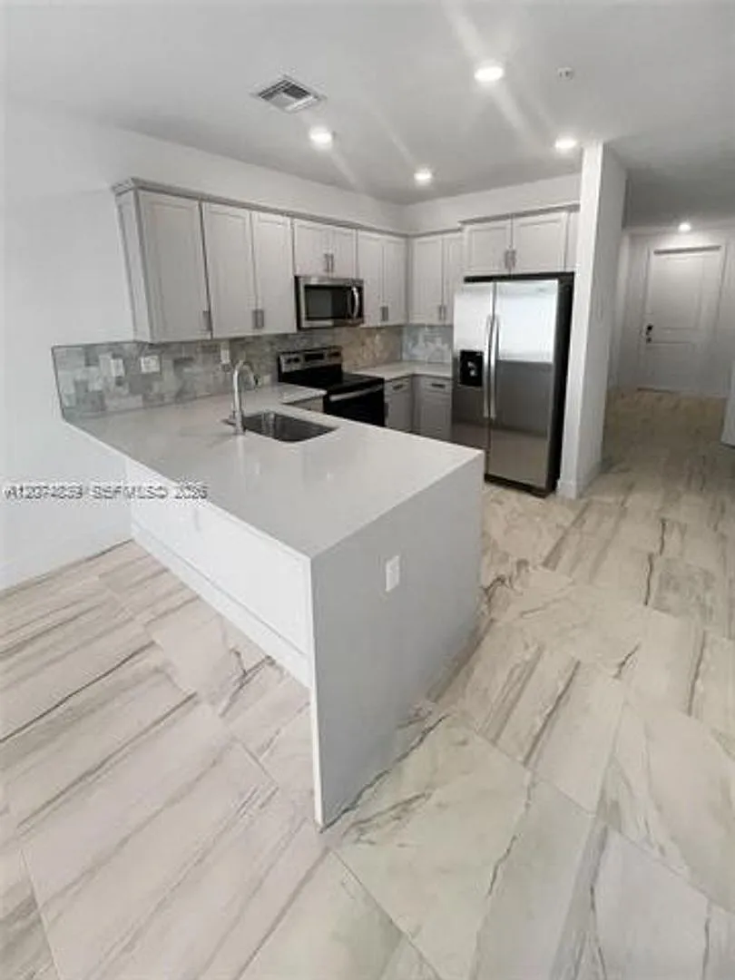 17025 SW 1st Street th 17025 Pembroke Pines, FL 33027 — Photo 1