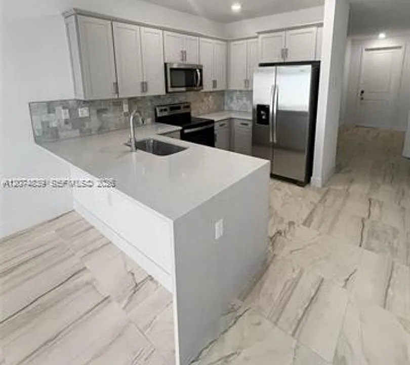 17025 SW 1st St #Townhouse 17025