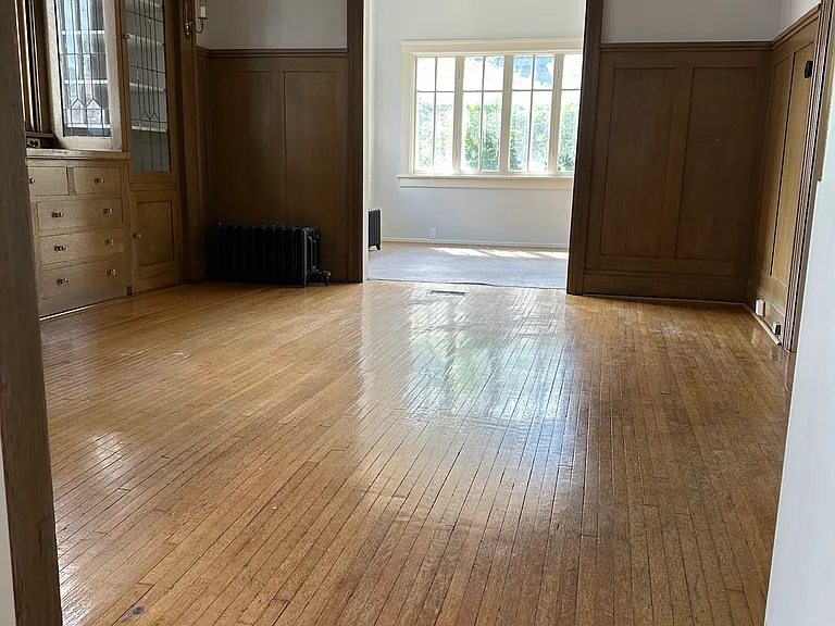 1110 N Maplewood Ave — Photo 5