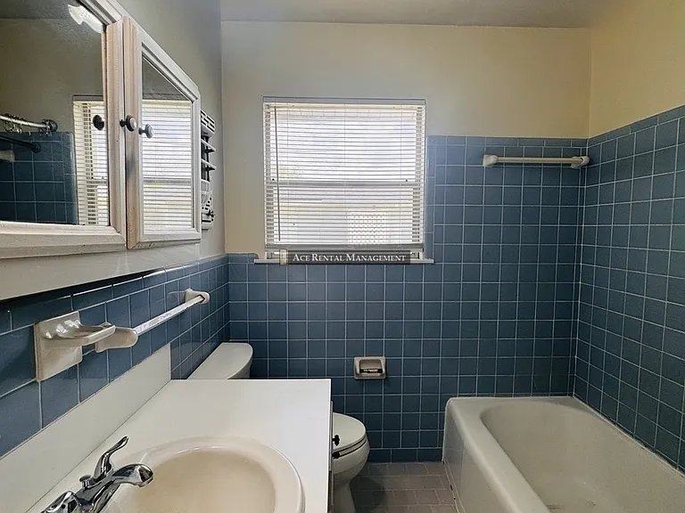 1543 Alamo St — Photo 10