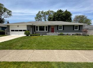 317 S Veronica Ct, Saint Joseph, MI 49085