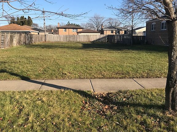3rd image of 8115 McVicker Ave