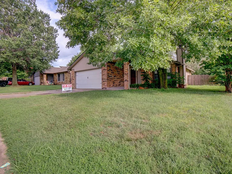 2505 E Princeton St — Photo 13
