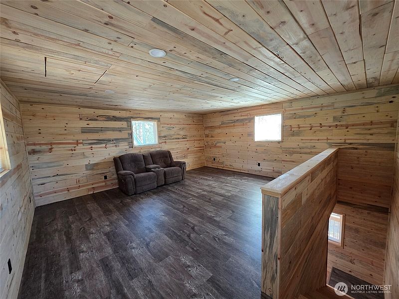 5th image of 147 W High Country Drive