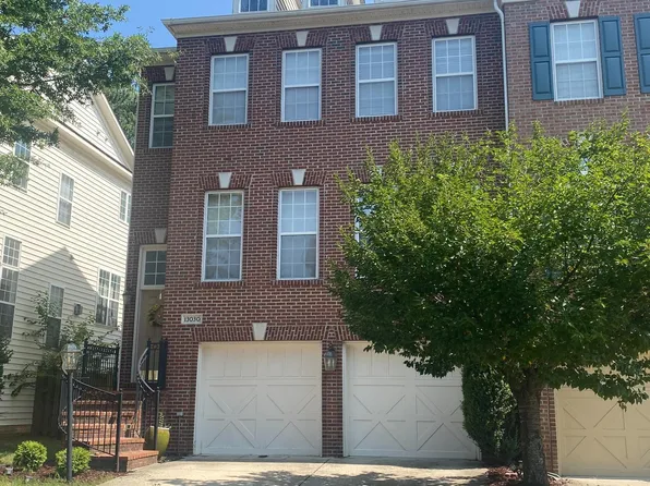 13030 Greg Roy Ln, Herndon, VA 20171