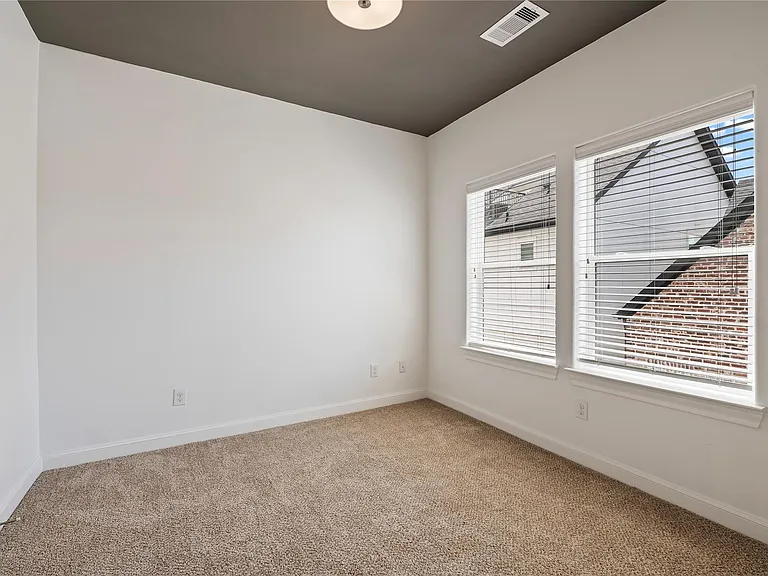 9674 Knight Rd — Photo 25