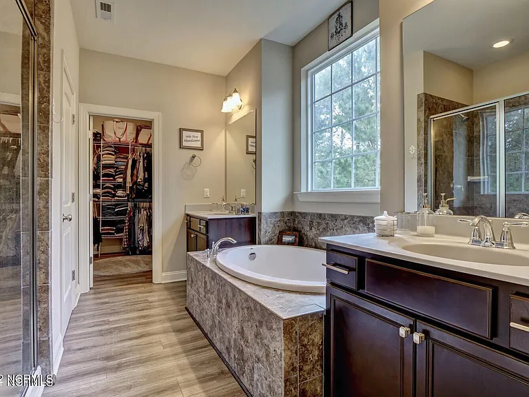 363 Belvedere Dr — Photo 25