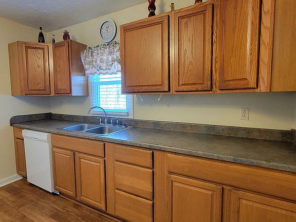 4th image of 11658 Mud Fork Rd