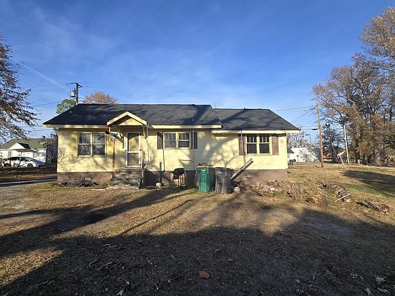 4th image of 1406 East St