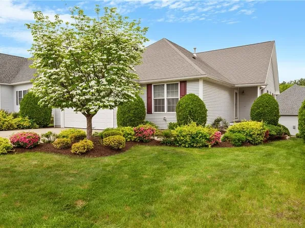 5 Enzo Dr, Coventry, RI 02816