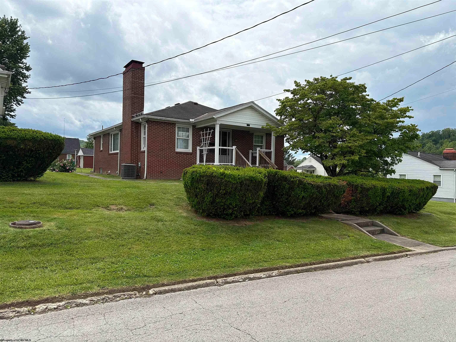2315 Pride Ave photo 1