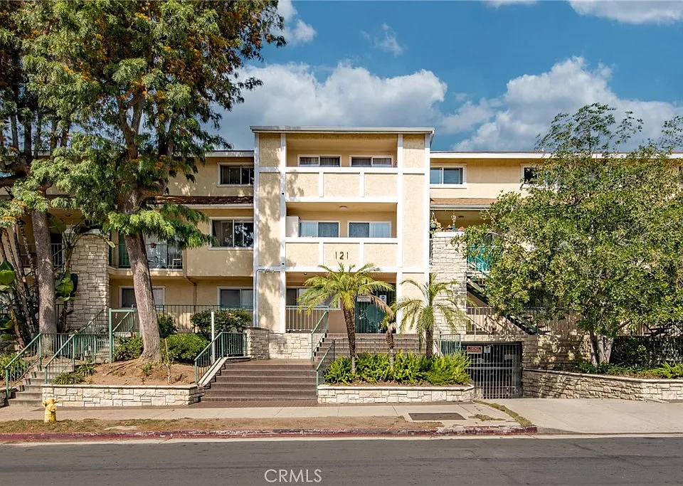 121 Sinclair Ave #107