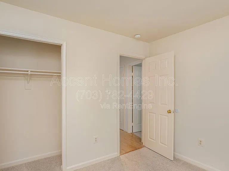 7461 Ridge Oak Ct — Photo 26