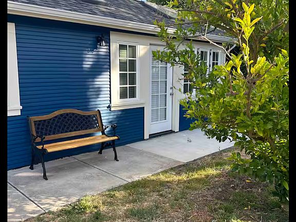 3rd image of 641 Guinda St #C