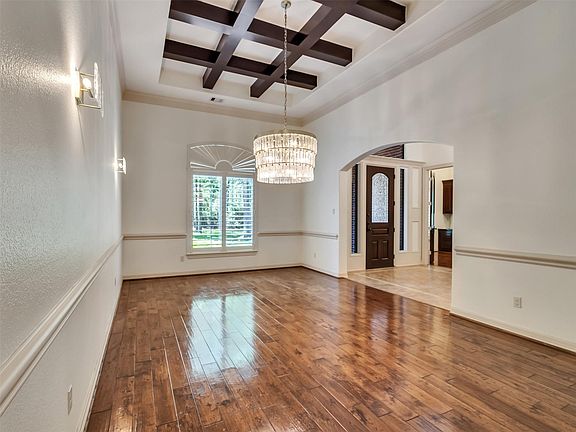 5th image of 10137 Crown Ranch Blvd