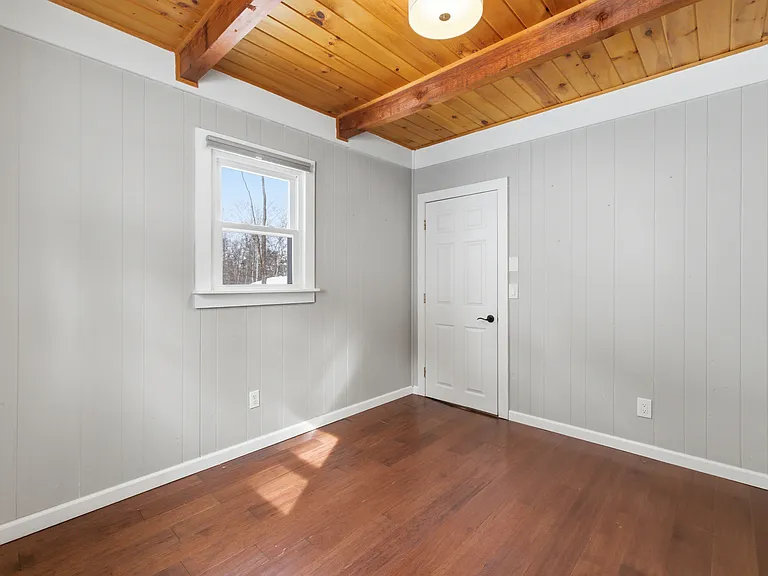 Hilltop Dr — Photo 28