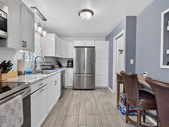 2nd image of 1306 W 6th St