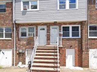 98A Suburbia Dr, Jersey City, NJ 07305
