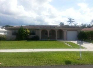 4910 Alfresco St, Boca Raton, FL 33428